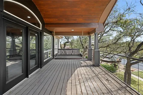 11 Treehaven Lane The Hills TX 78738