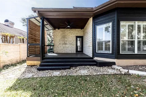 11 Treehaven Lane The Hills TX 78738