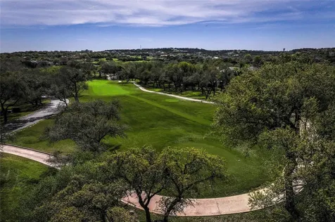 11 Treehaven Lane The Hills TX 78738