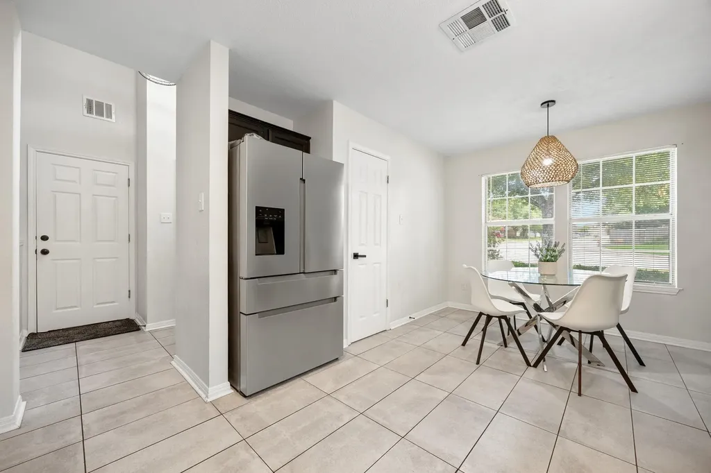 2327 Wright Circle Round Rock TX 78664