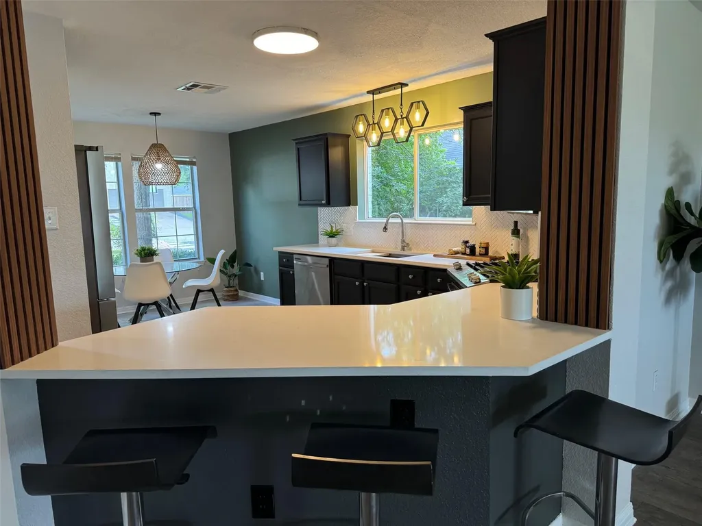 2327 Wright Circle Round Rock TX 78664