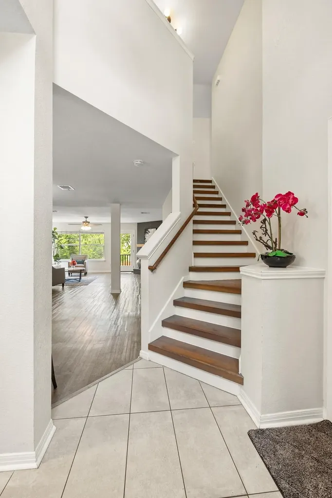 2327 Wright Circle Round Rock TX 78664