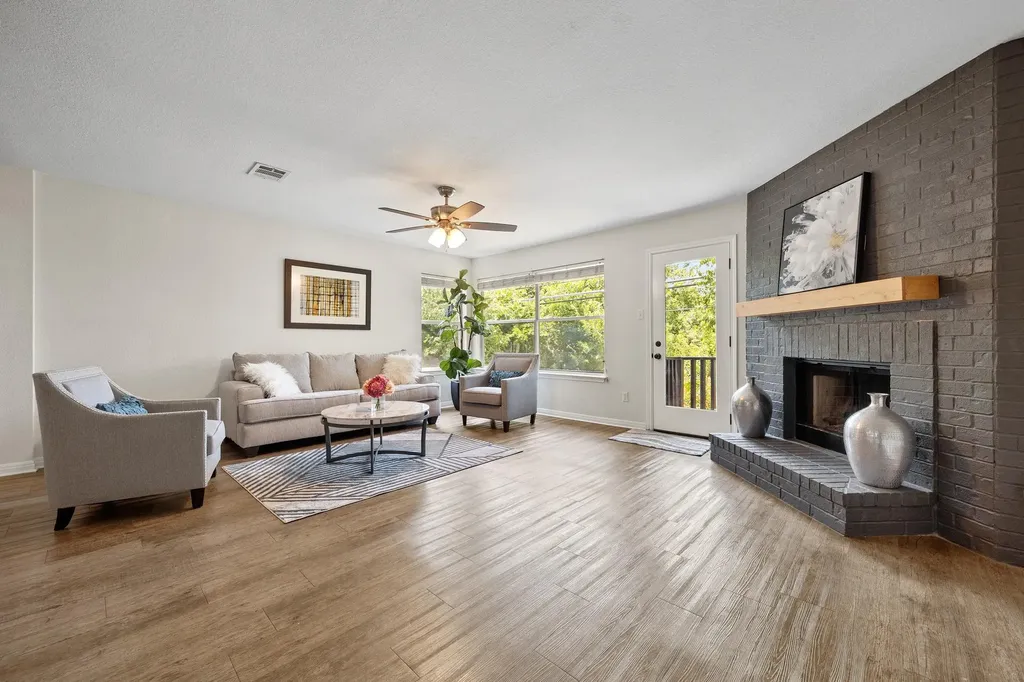 2327 Wright Circle Round Rock TX 78664