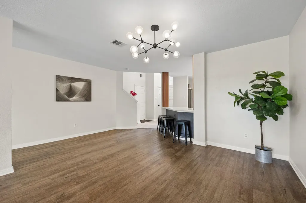 2327 Wright Circle Round Rock TX 78664