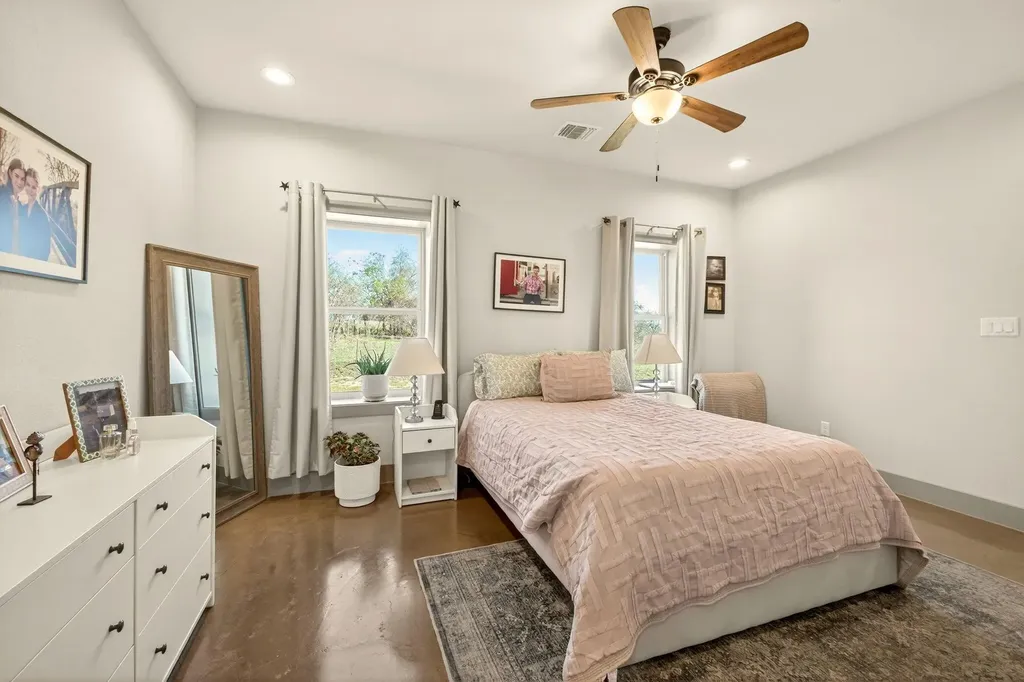 7047 Falke Heinrich Road Schulenburg TX 78956