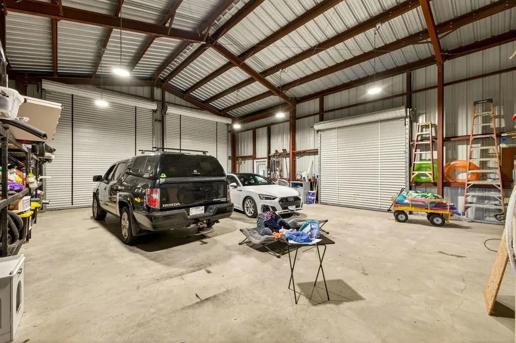 7047 Falke Heinrich Road Schulenburg TX 78956