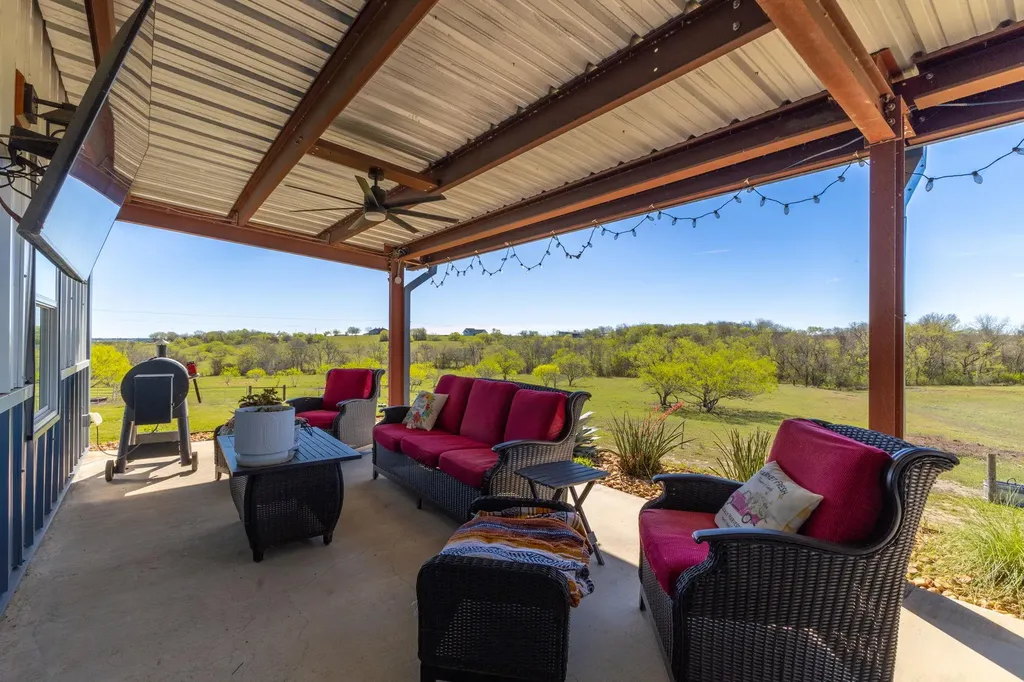 7047 Falke Heinrich Road Schulenburg TX 78956