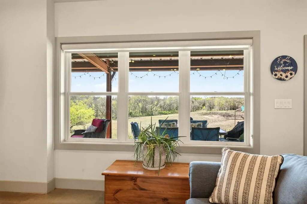 7047 Falke Heinrich Road Schulenburg TX 78956