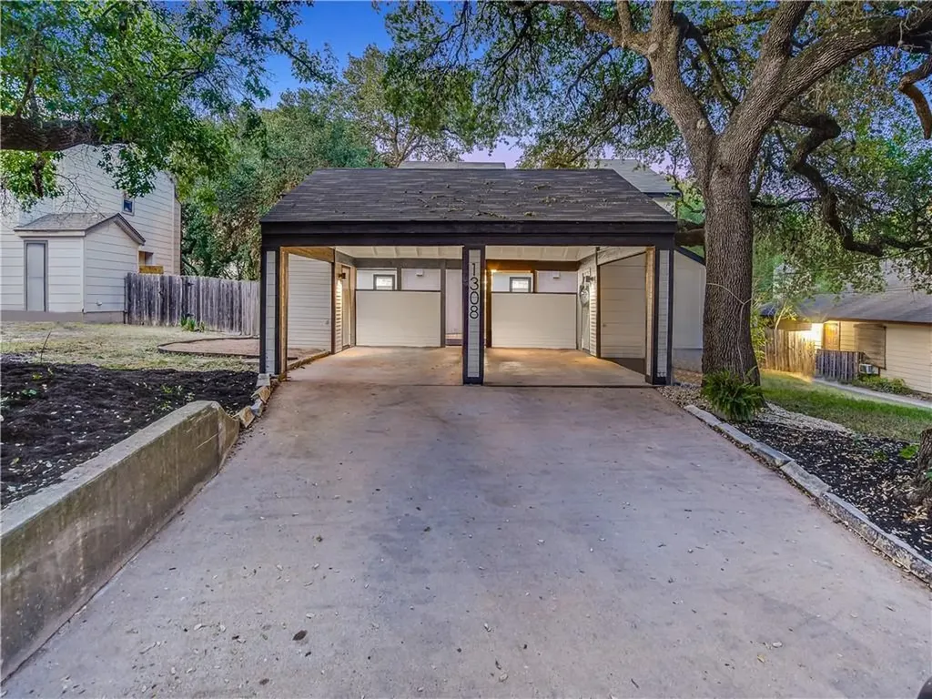 1308 Matthews Lane Austin TX 78745