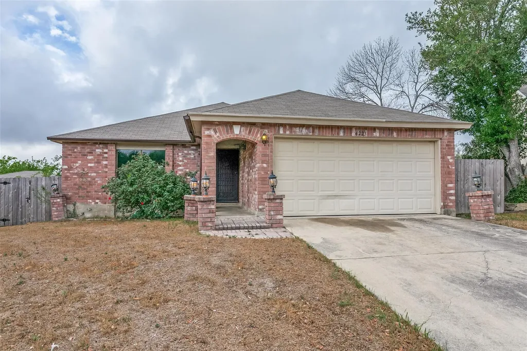 4223 Lakebend West Drive San Antonio TX 78244
