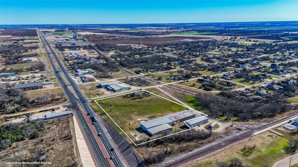 101 NE 01st Street Mcgregor TX 76657