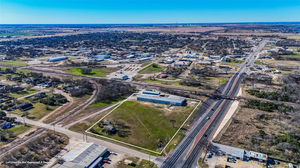 101 NE 01st Street Mcgregor TX 76657