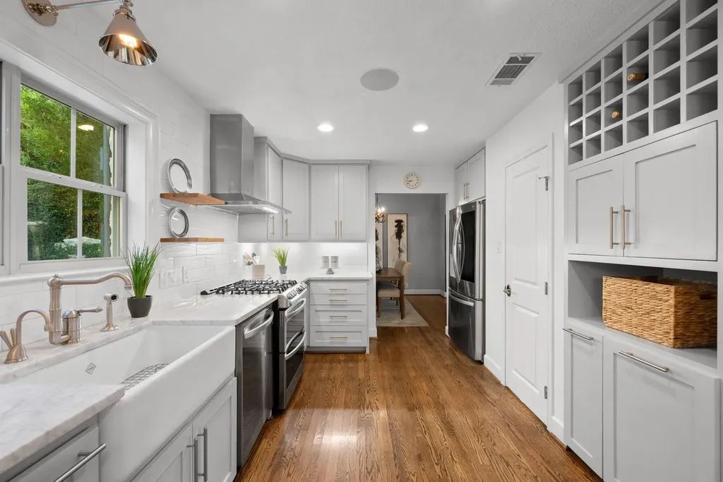 2005 Mistywood Drive Austin TX 78746