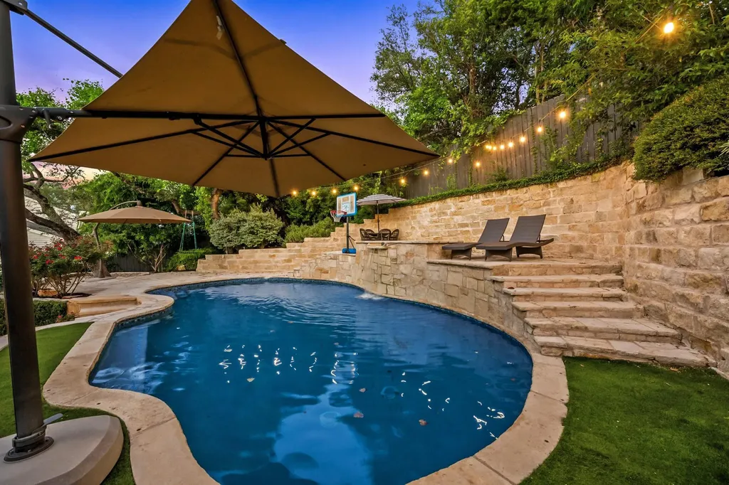 2005 Mistywood Drive Austin TX 78746