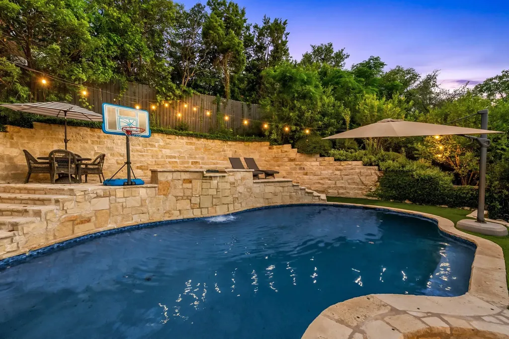 2005 Mistywood Drive Austin TX 78746