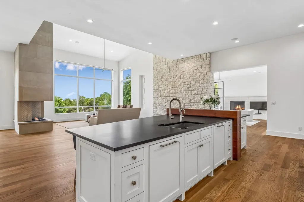 8708 Acuarela Court Austin TX 78735