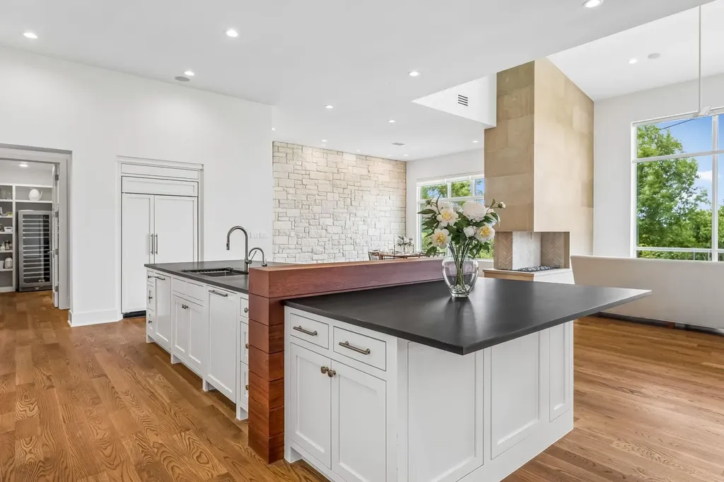 8708 Acuarela Court Austin TX 78735