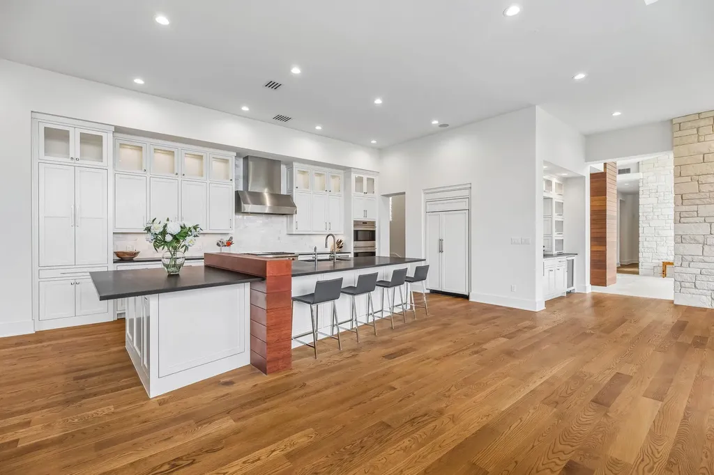 8708 Acuarela Court Austin TX 78735