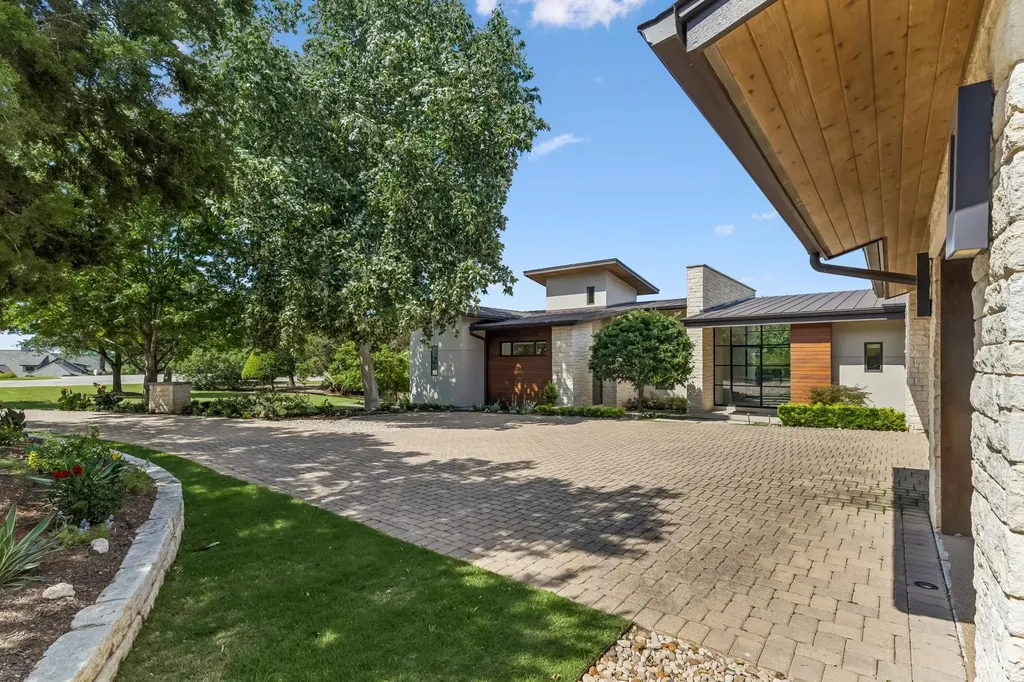 8708 Acuarela Court Austin TX 78735