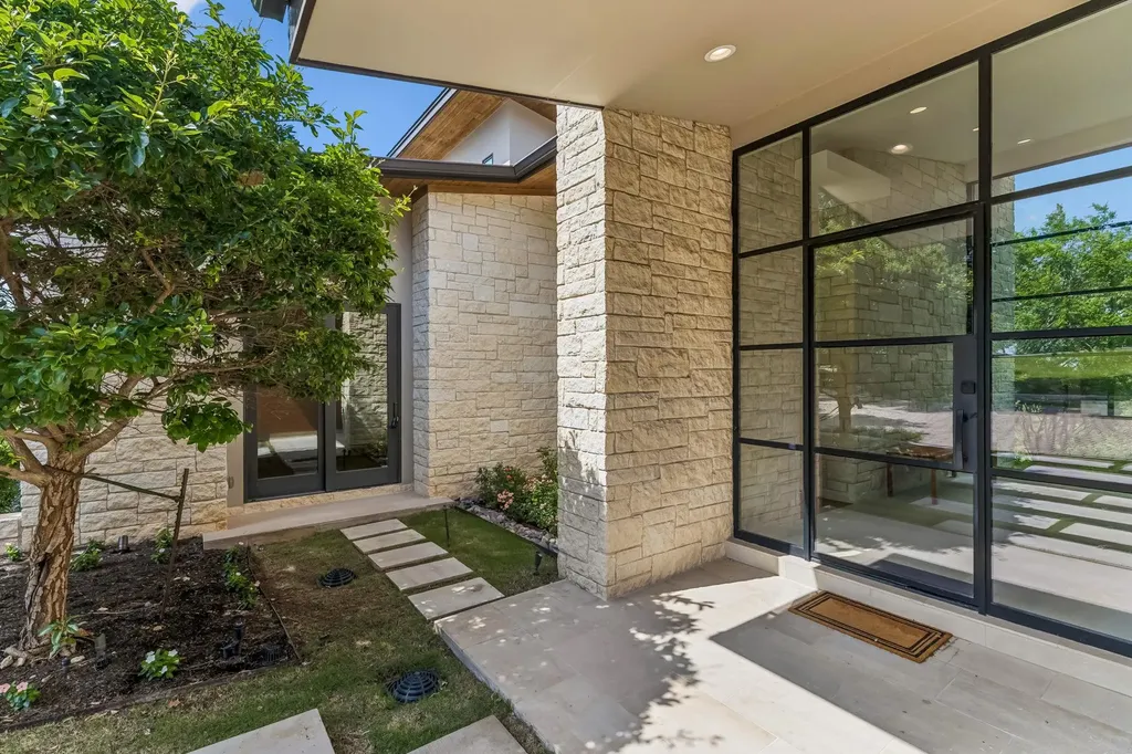 8708 Acuarela Court Austin TX 78735