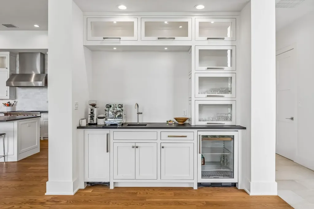 8708 Acuarela Court Austin TX 78735