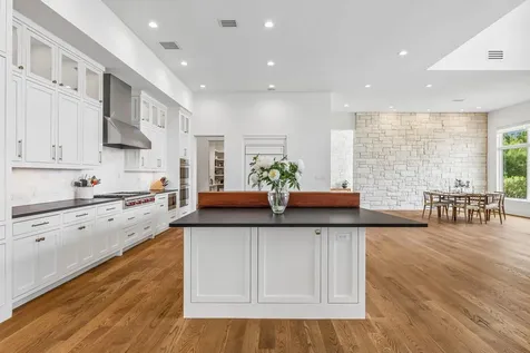 8708 Acuarela Court Austin TX 78735