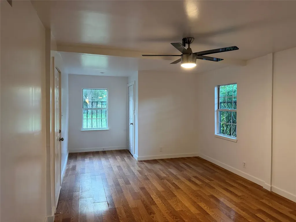 1060 Gardner Austin TX 78721