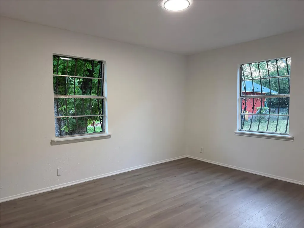 1060 Gardner Austin TX 78721