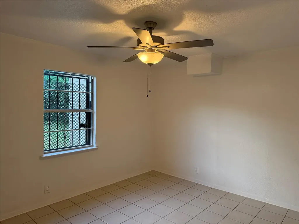 1060 Gardner Austin TX 78721