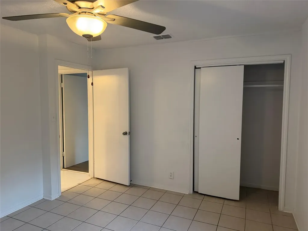 1060 Gardner Austin TX 78721