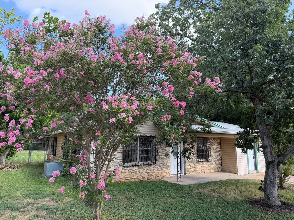 1060 Gardner Austin TX 78721