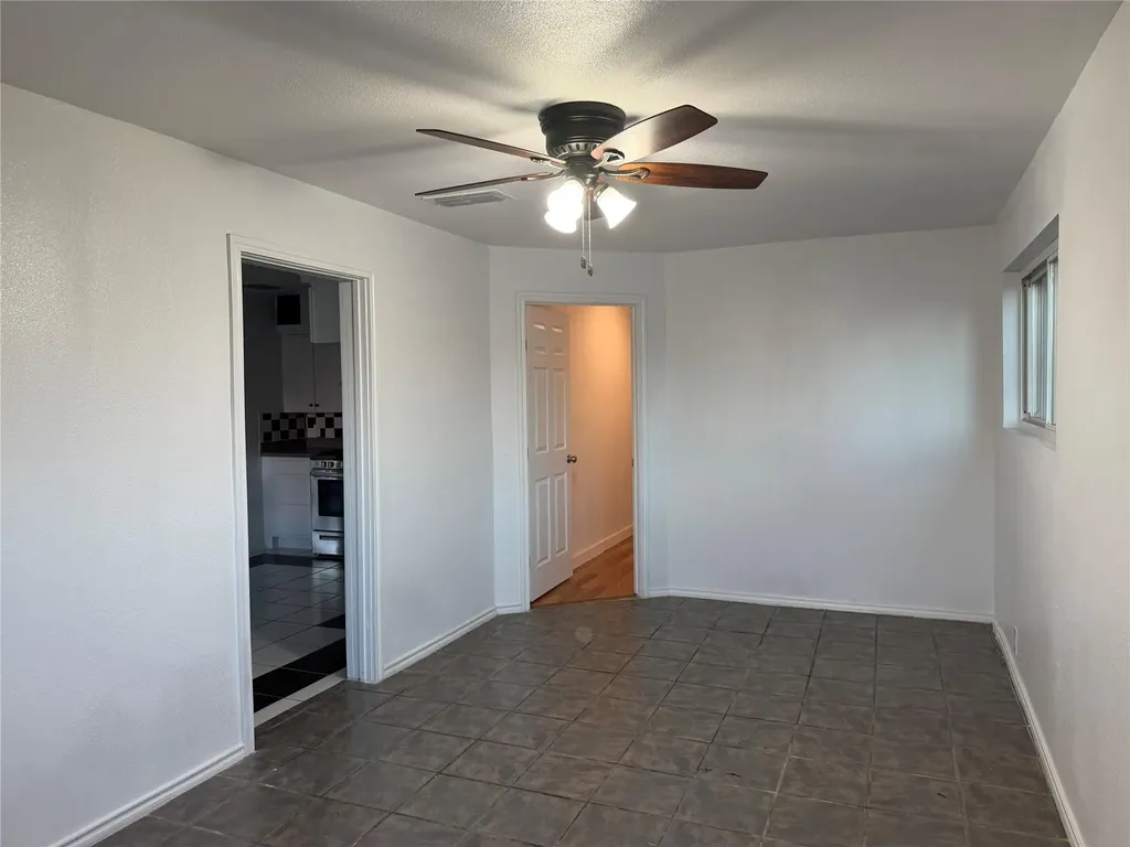 1060 Gardner Austin TX 78721