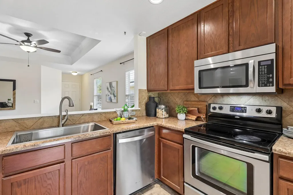 9012 Southwick Austin TX 78724