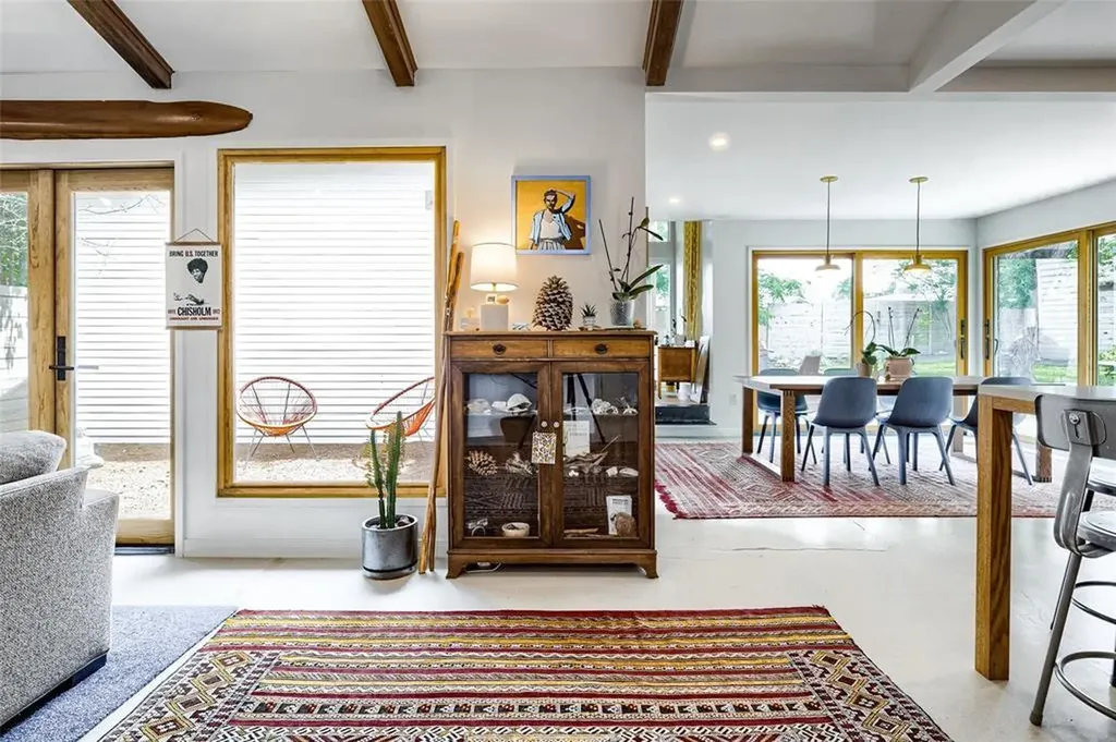 1809 Sylvan Drive Austin TX 78741