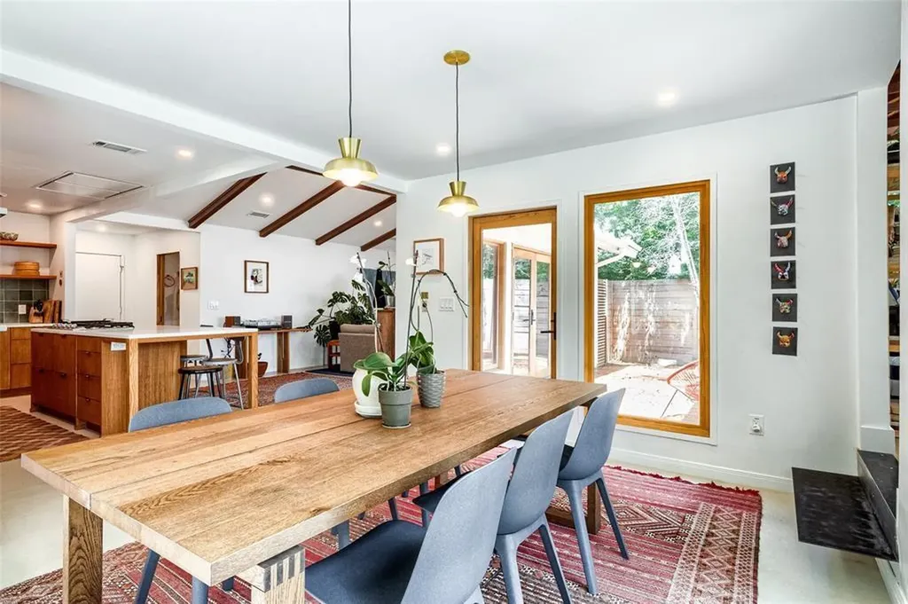1809 Sylvan Drive Austin TX 78741