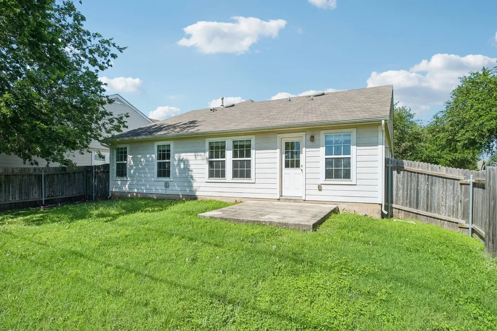1377 Beechwood Drive Kyle TX 78640