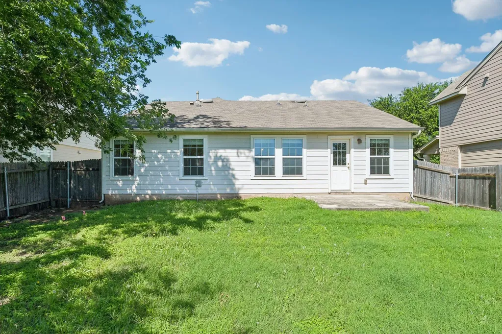 1377 Beechwood Drive Kyle TX 78640