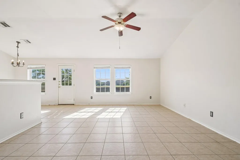 1377 Beechwood Drive Kyle TX 78640