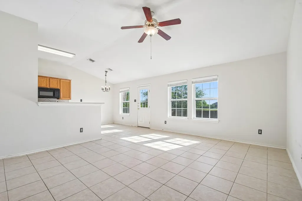 1377 Beechwood Drive Kyle TX 78640