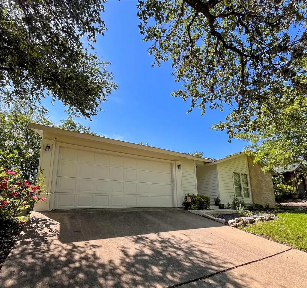 8411 Romney Road Austin TX 78748