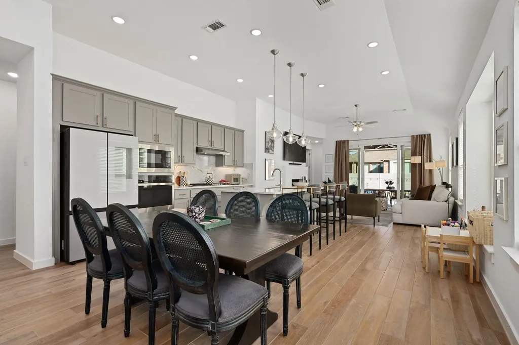 1201 Highcrest Georgetown TX 78628