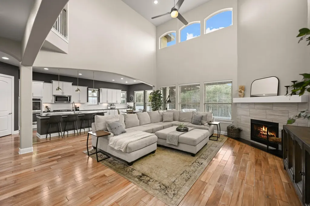 22524 Rock Wren Road Spicewood TX 78669