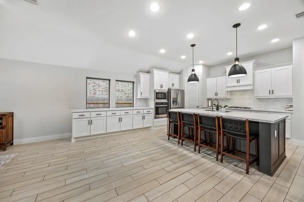 512 Monrovia Court Liberty Hill TX 78642