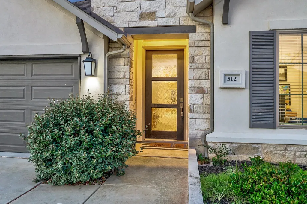 512 Monrovia Court Liberty Hill TX 78642