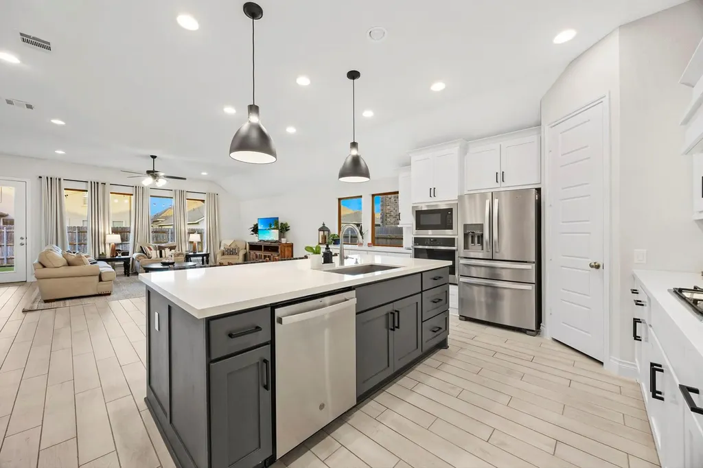 512 Monrovia Court Liberty Hill TX 78642