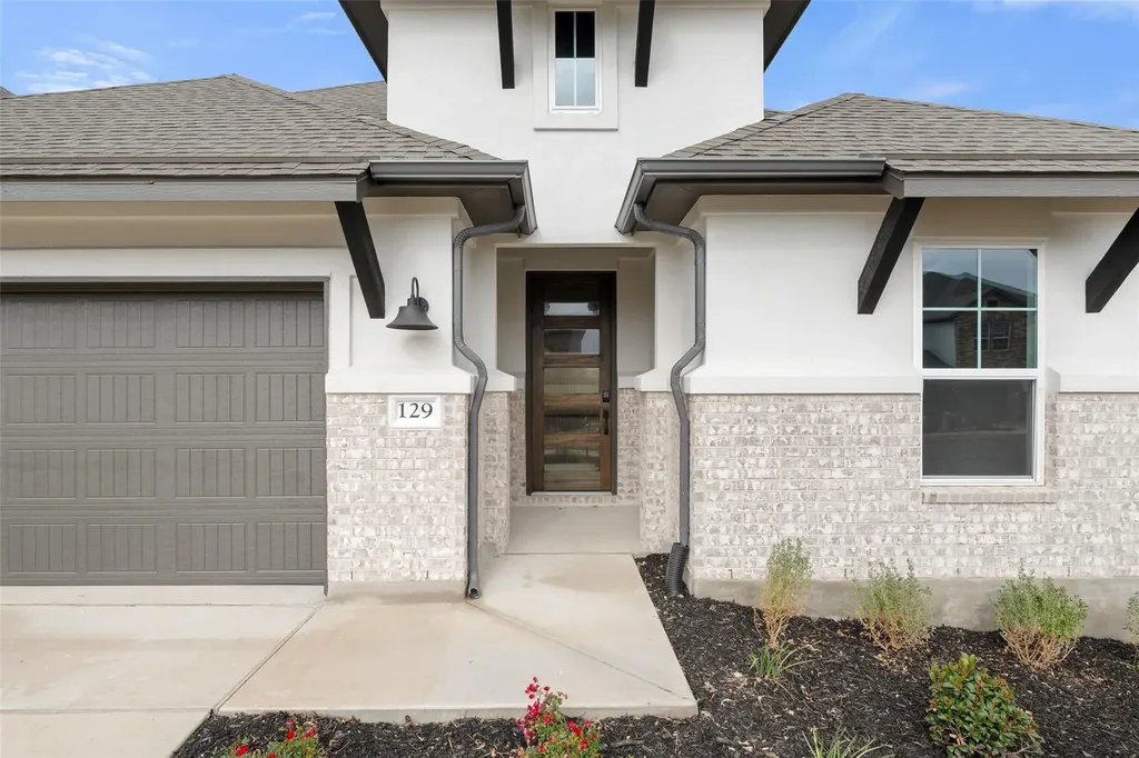 129 Old Woods Road Liberty Hill TX 78642
