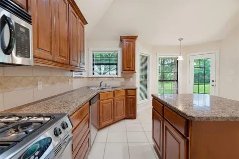 702 Woodson Drive Caldwell TX 77836