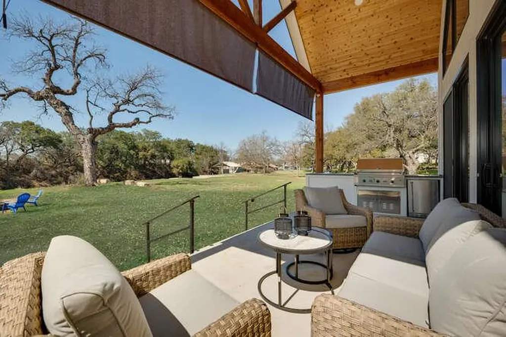 614 Pecan Creek Drive Horseshoe Bay TX 78657