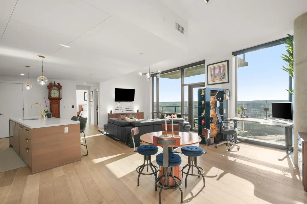 70 Rainey Street Austin TX 78701