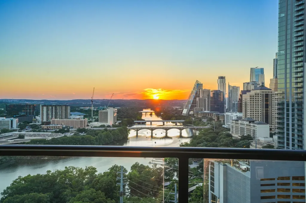 70 Rainey Street Austin TX 78701